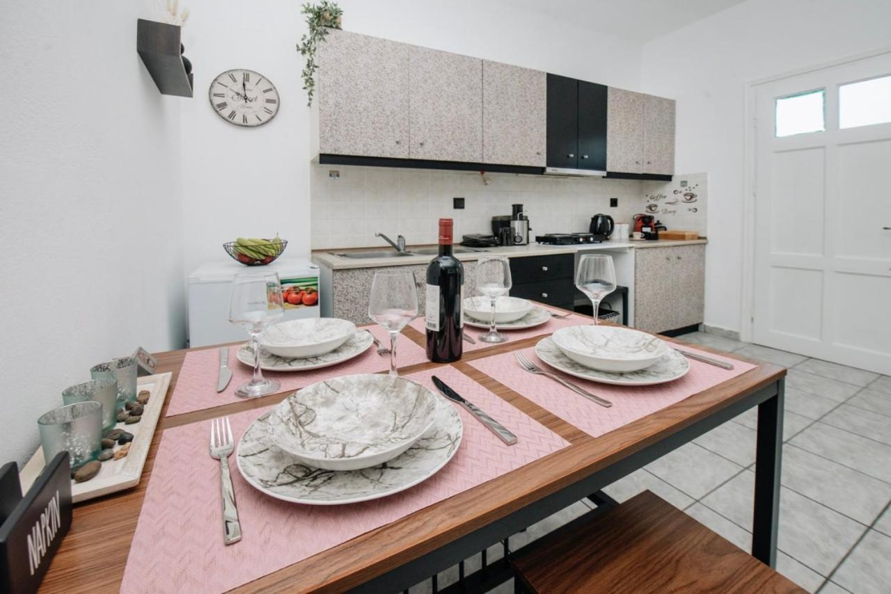 Ionian Luxury Apartments Perama  Bagian luar foto