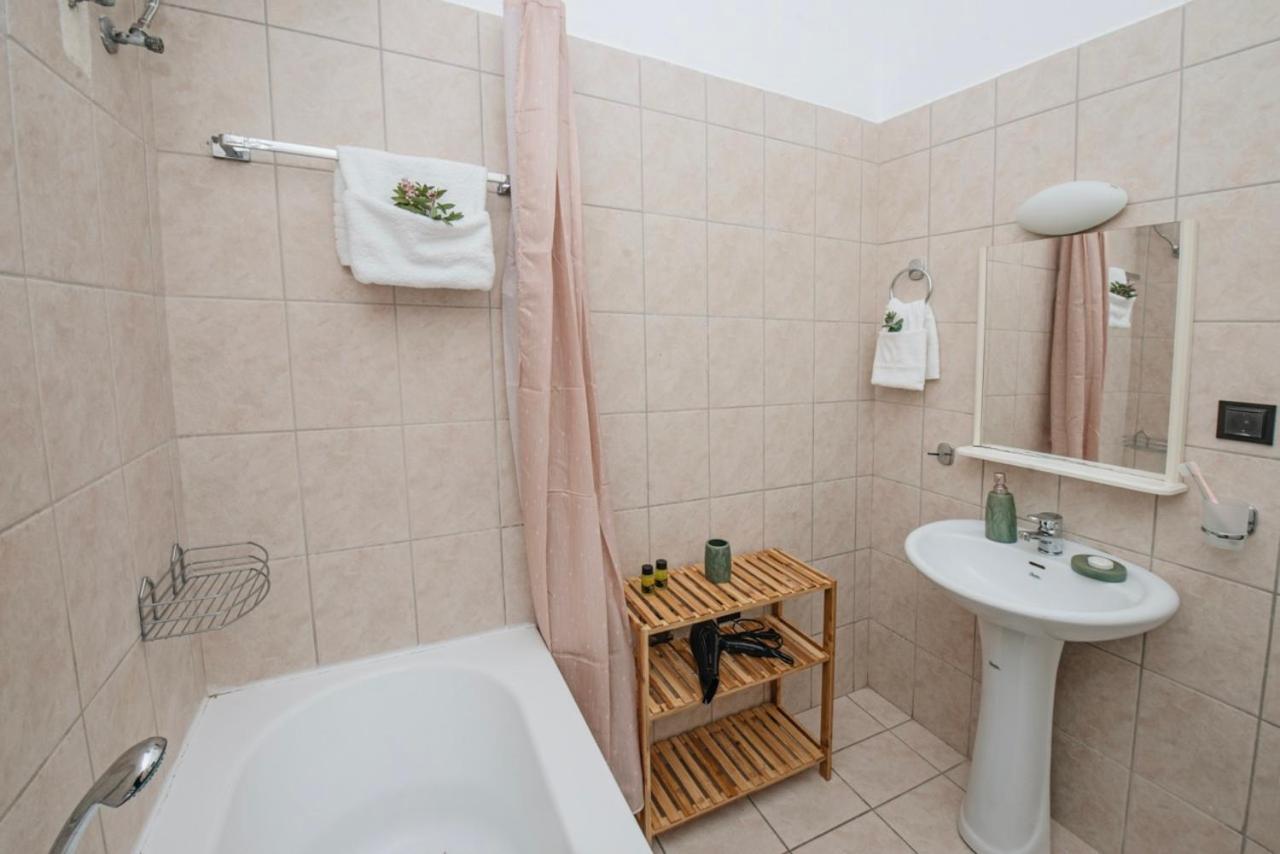Ionian Luxury Apartments Perama  Bagian luar foto