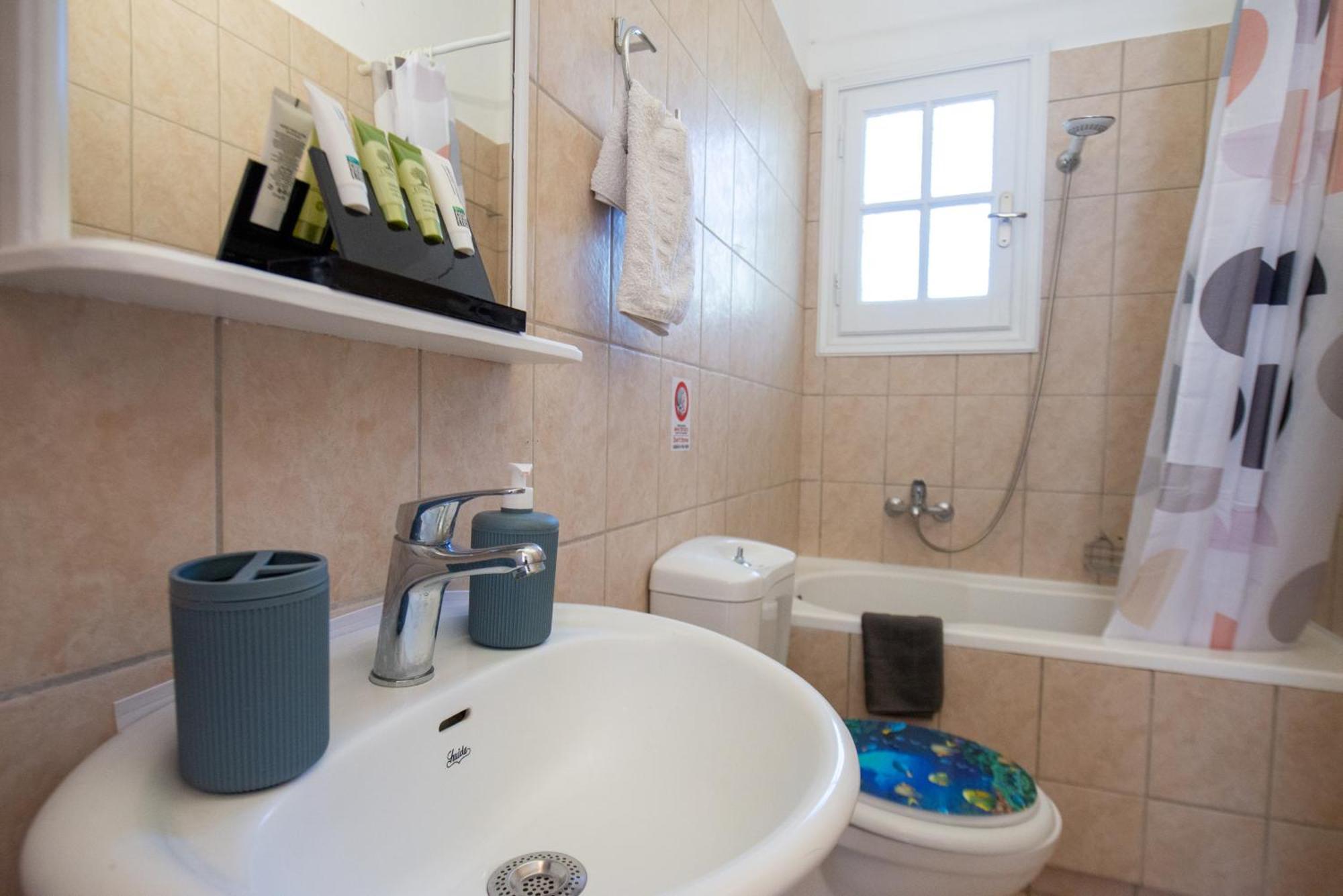 Ionian Luxury Apartments Perama  Bagian luar foto
