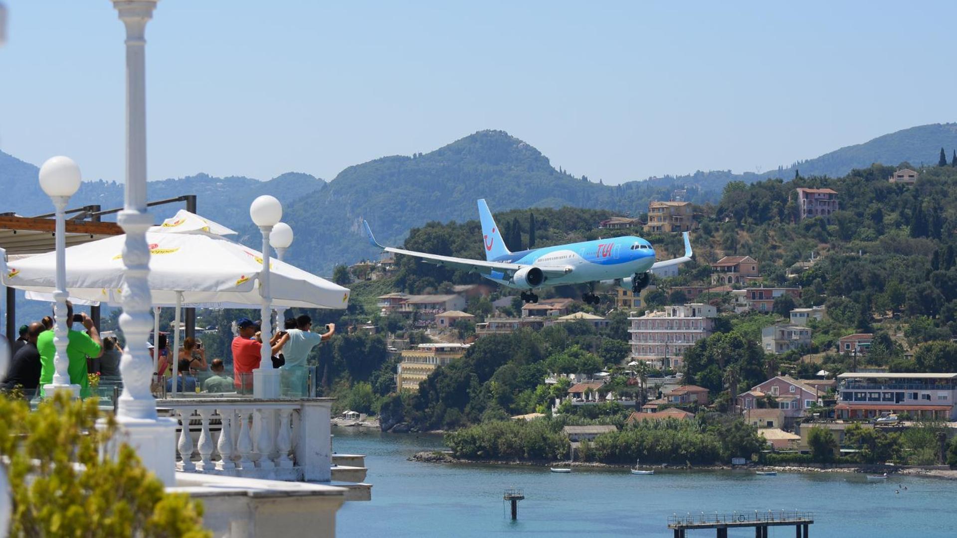 Ionian Luxury Apartments Perama  Bagian luar foto
